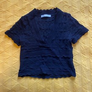 Zara black v-neck slightly cropped tee